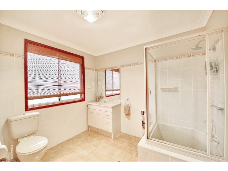 10 Krista Place, Tahmoor NSW 2573