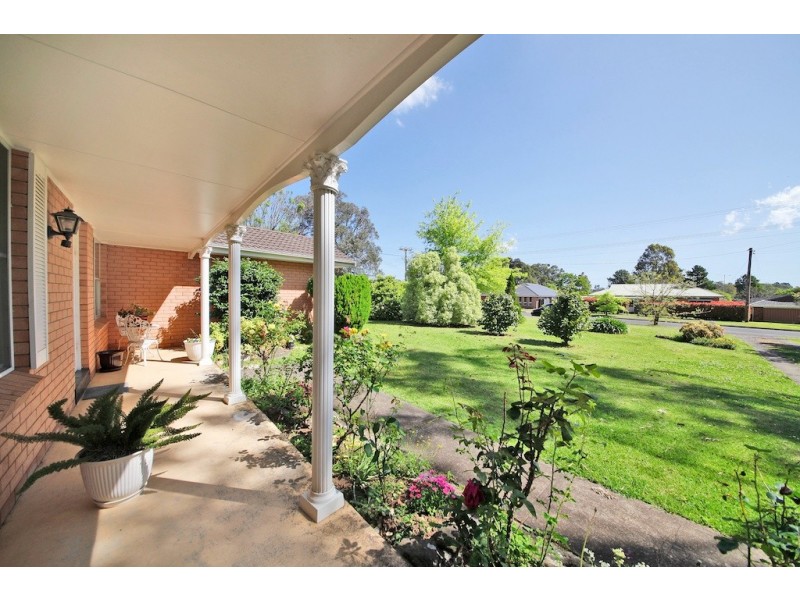 8 Turner Street, Thirlmere NSW 2572