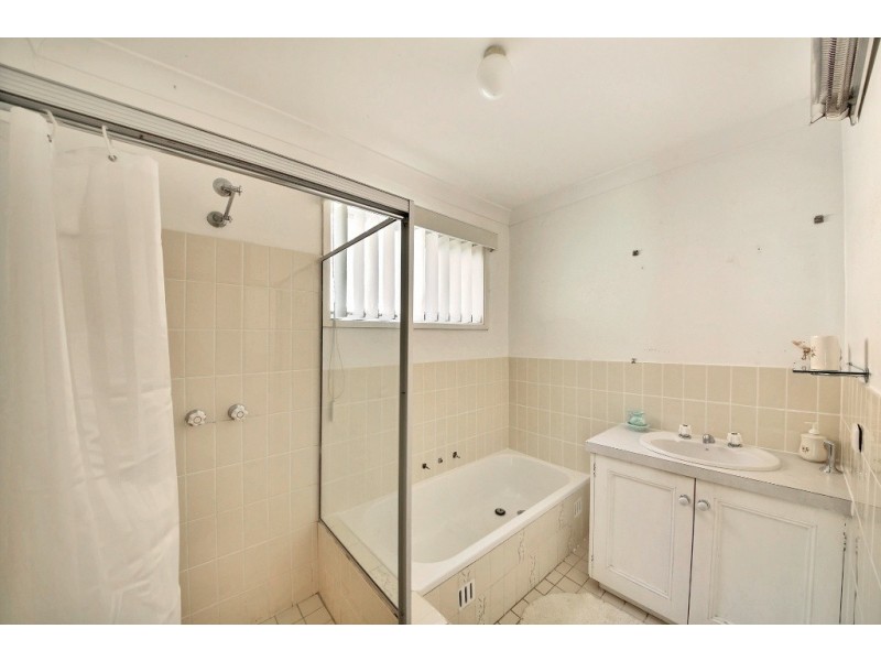 8 Turner Street, Thirlmere NSW 2572