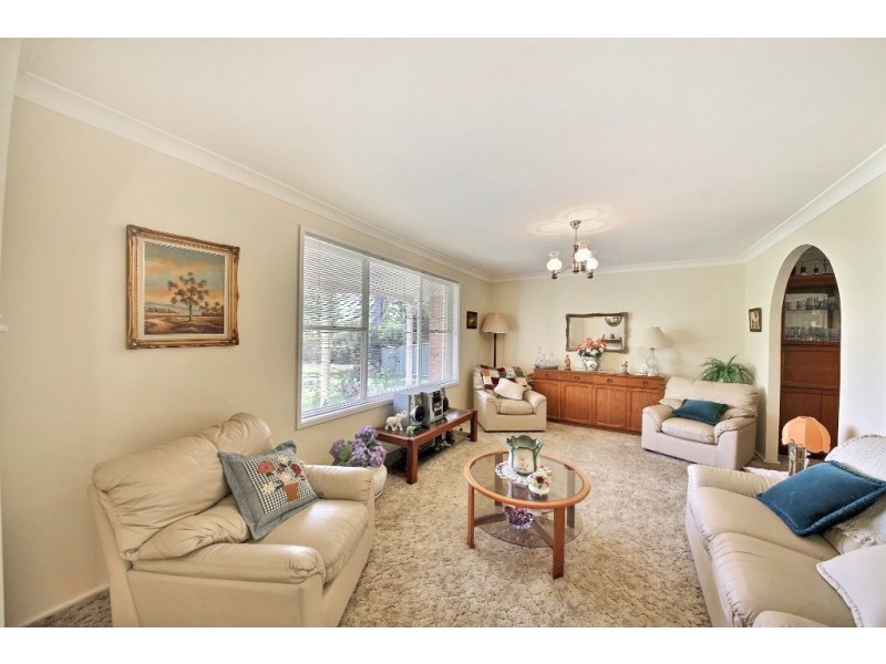 8 Turner Street, Thirlmere NSW 2572