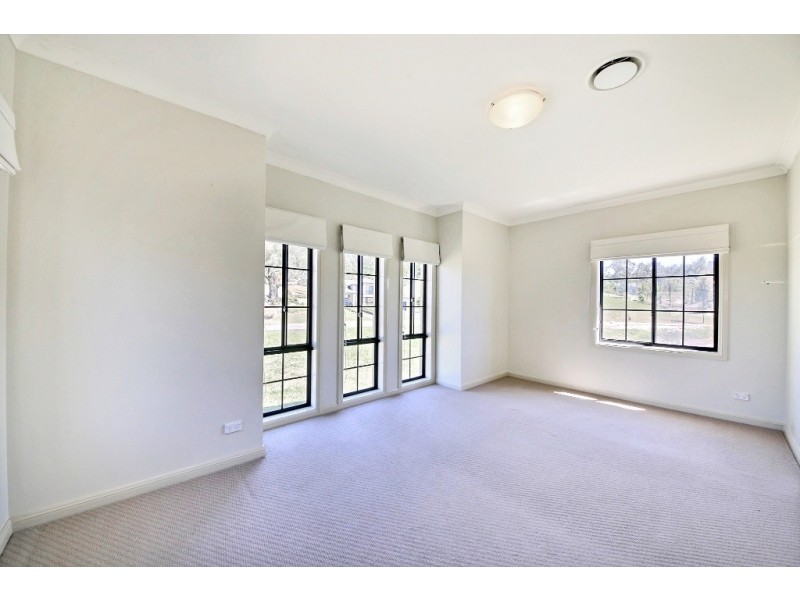 21 The Grange, Picton NSW 2571