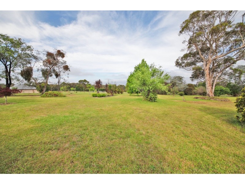 15 Coates Rd, Hill Top NSW 2575