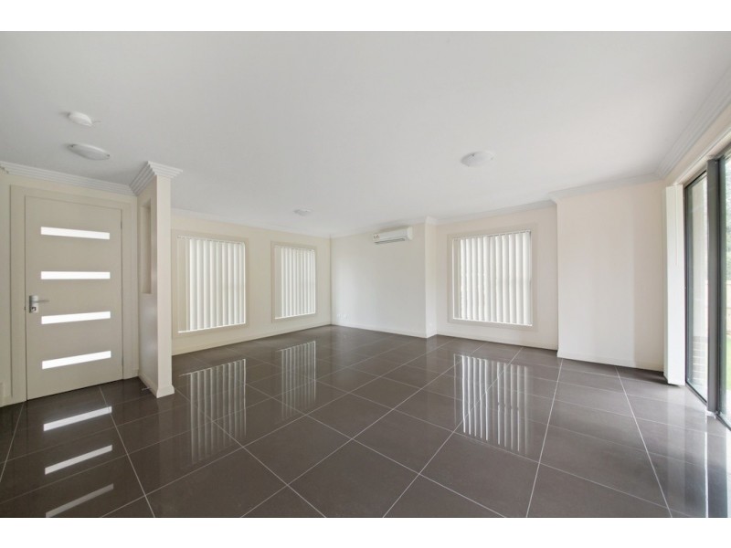 Terrace 2 115 Menangle Street, Picton NSW 2571