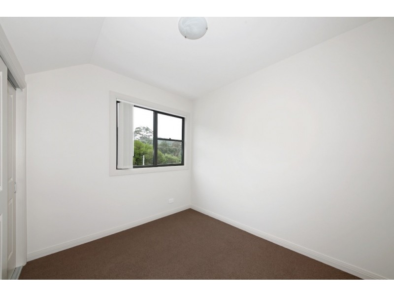 Terrace 2 115 Menangle Street, Picton NSW 2571