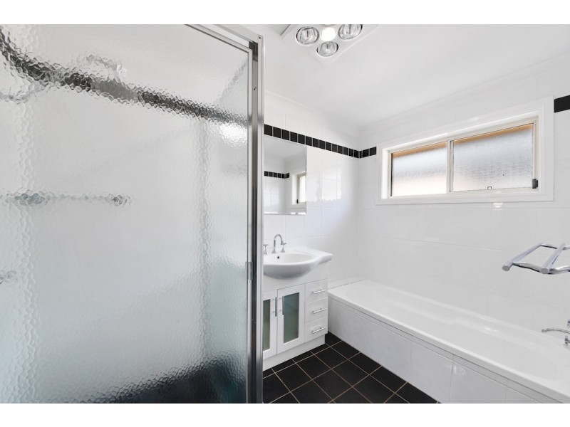 5 Baroo Street, Thirlmere NSW 2572