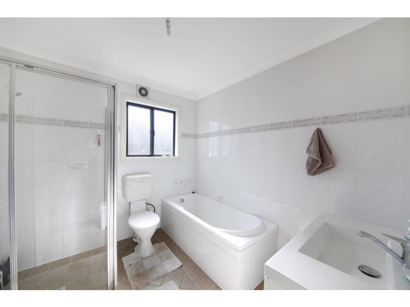 8 Station Street, Thirlmere NSW 2572