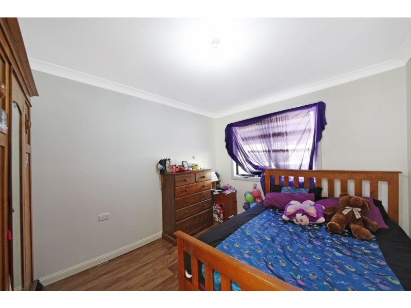 8 Station Street, Thirlmere NSW 2572