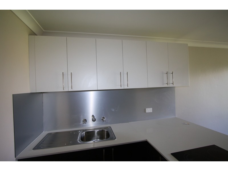 4/240 Menangle Street, Picton NSW 2571