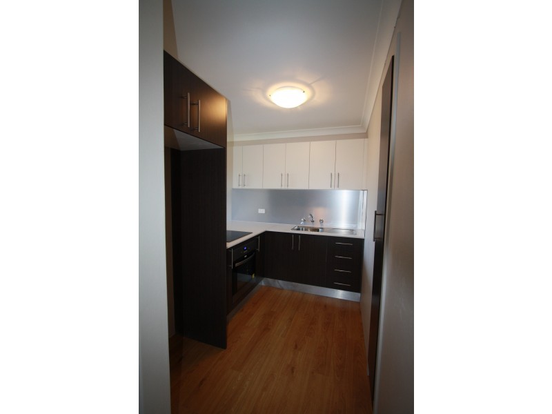 8/240 Menangle Street, Picton NSW 2571