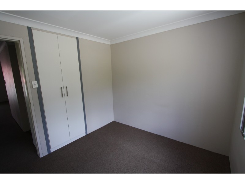8/240 Menangle Street, Picton NSW 2571