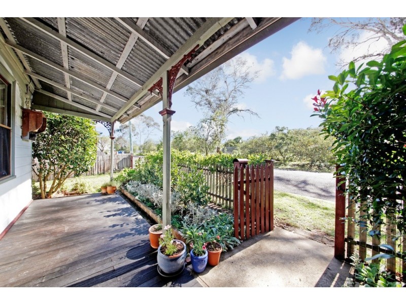 16 Campbell Street, Picton NSW 2571