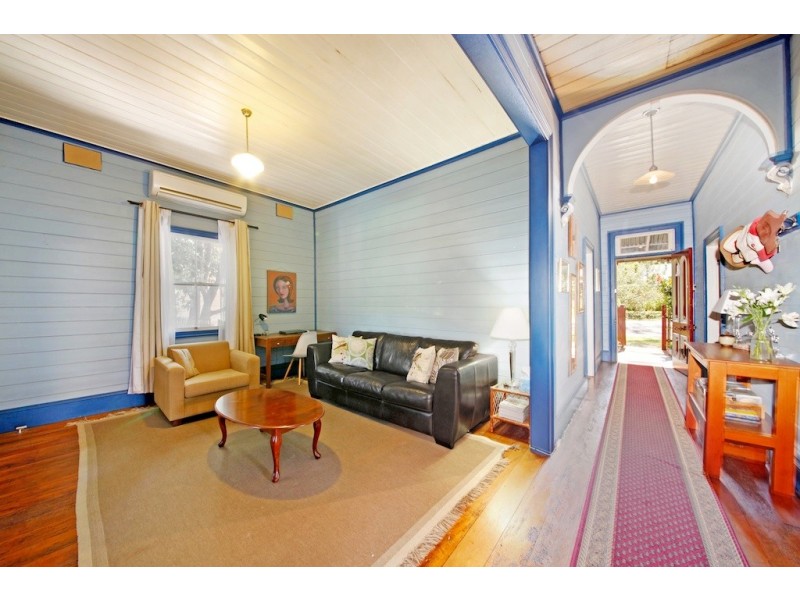 16 Campbell Street, Picton NSW 2571