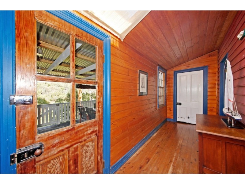 16 Campbell Street, Picton NSW 2571