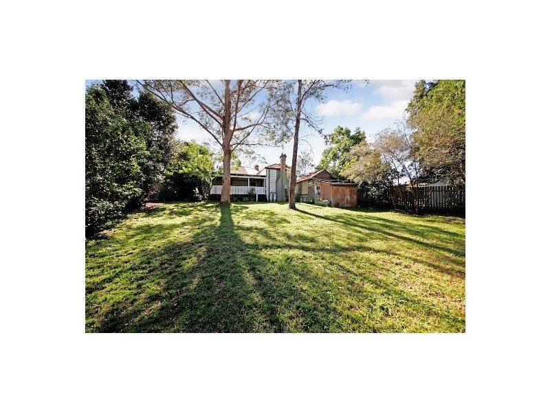 16 Campbell Street, Picton NSW 2571