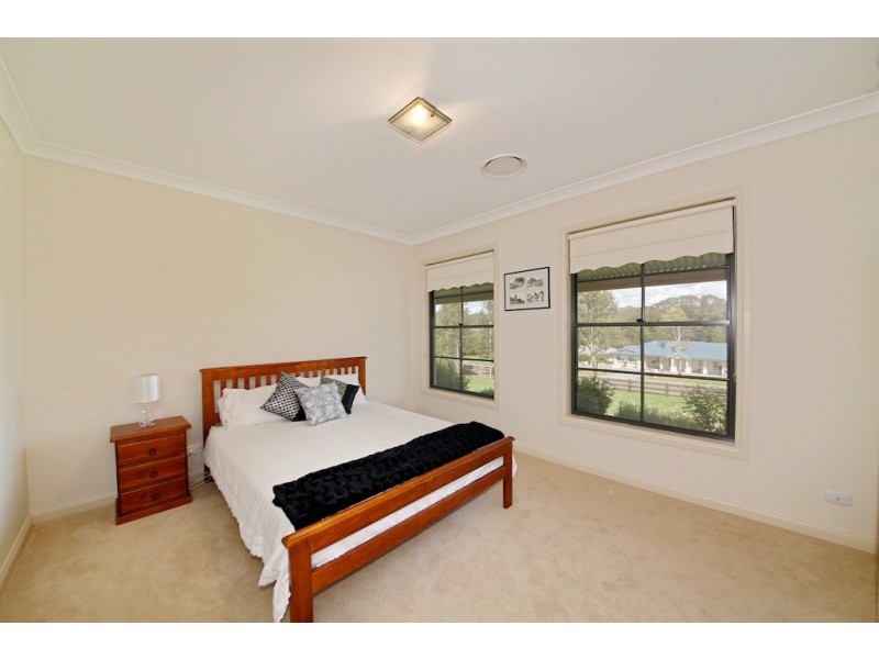 2 Attunga Close, Picton NSW 2571