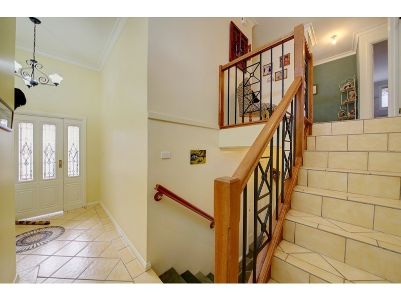 9 Emmett Close, Picton NSW 2571