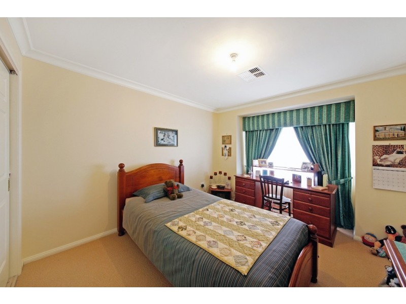 9 Emmett Close, Picton NSW 2571