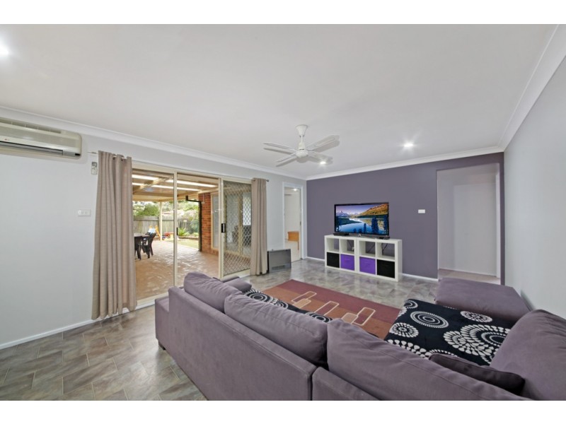 5a Albert Avenue, Thirlmere NSW 2572