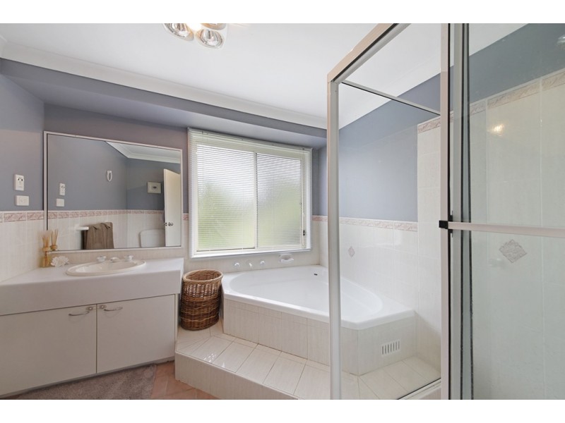 5a Albert Avenue, Thirlmere NSW 2572