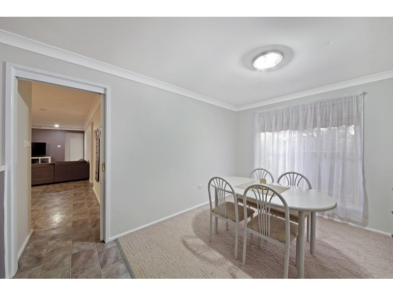 5a Albert Avenue, Thirlmere NSW 2572