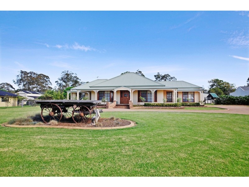 4 Whistler Close, Buxton NSW 2571