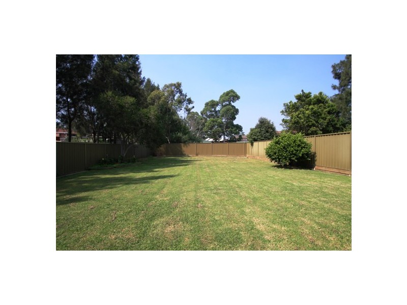 34 Devitt Crescent, The Oaks NSW 2570