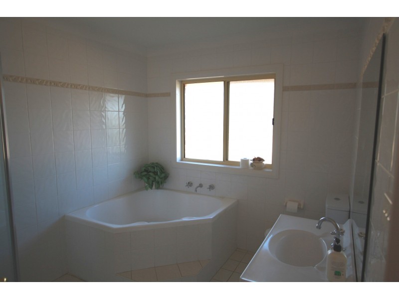 26 Hereford Way, Picton NSW 2571
