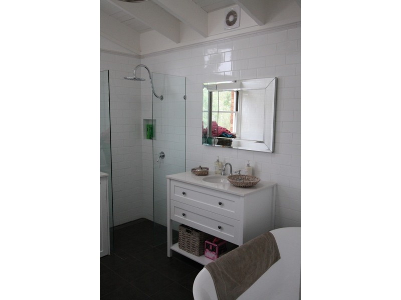 48 Picton Avenue, Picton NSW 2571