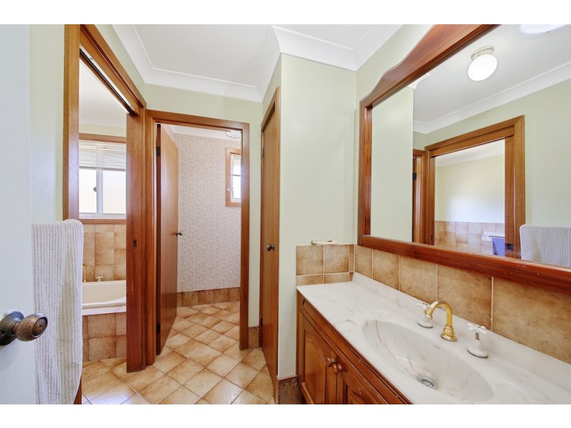 26 Campbell Street, Picton NSW 2571