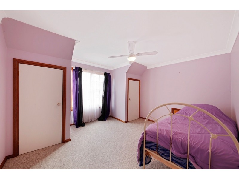 2 Albert Avenue, Thirlmere NSW 2572