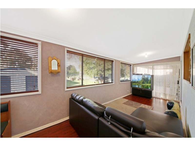 13 Alma Place, Thirlmere NSW 2572