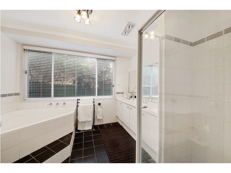 84 West Parade, Buxton NSW 2571