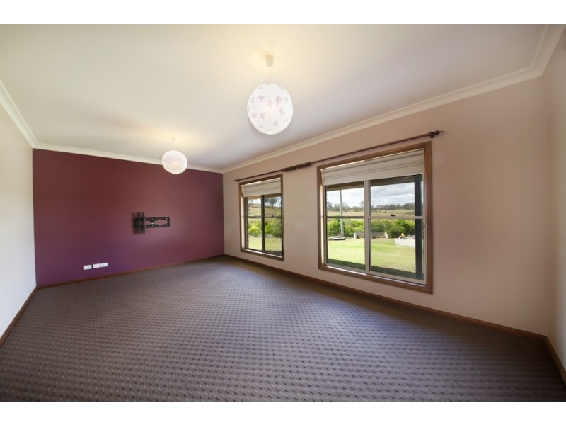 970 Menangle Rd, Douglas Park NSW 2569