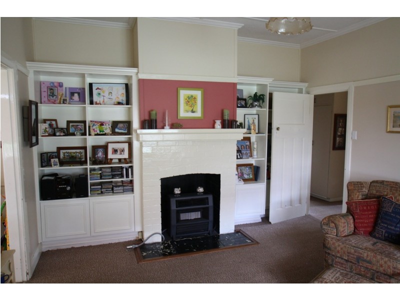 244 Argyle Street, Picton NSW 2571