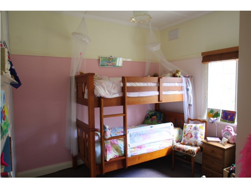 244 Argyle Street, Picton NSW 2571