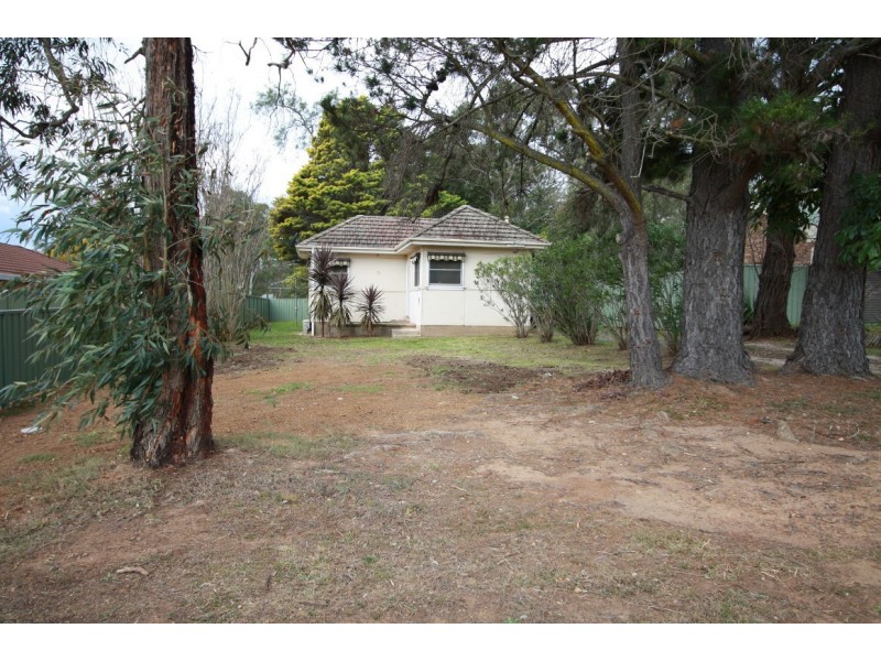 32 Westbourne Avenue, Thirlmere NSW 2572