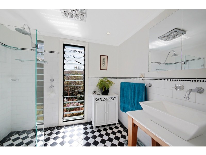 9 Campbell Street, Picton NSW 2571