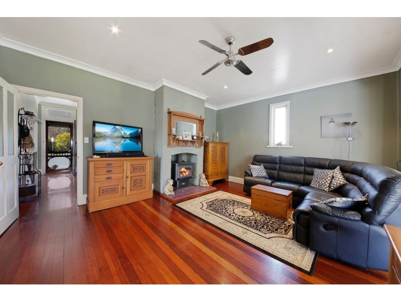 9 Campbell Street, Picton NSW 2571