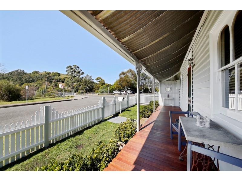 9 Campbell Street, Picton NSW 2571