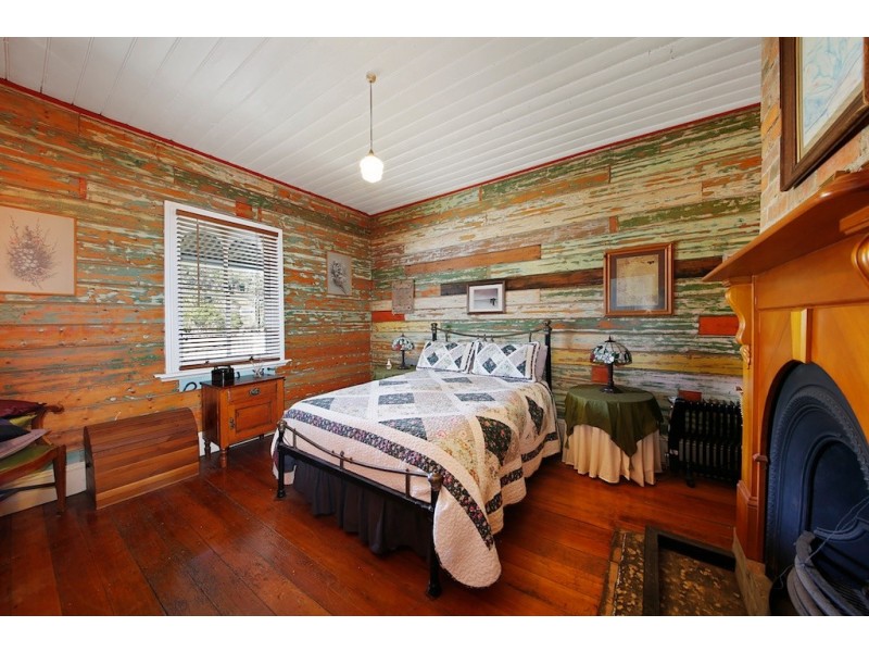 9 Campbell Street, Picton NSW 2571