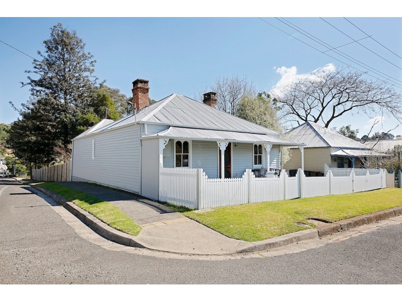 9 Campbell Street, Picton NSW 2571