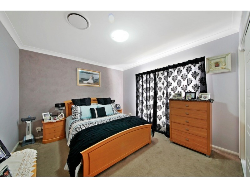 10 Close Street, Thirlmere NSW 2572