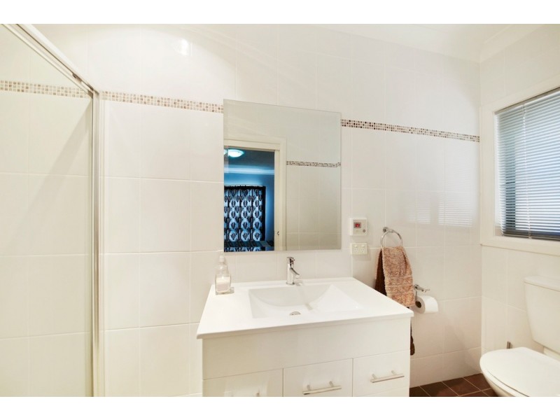 10 Close Street, Thirlmere NSW 2572