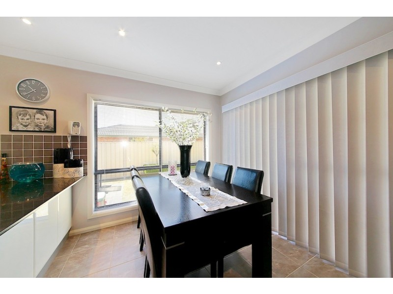 10 Close Street, Thirlmere NSW 2572