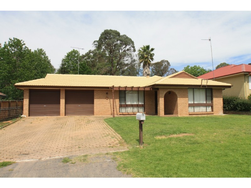 19 Coull Street, Picton NSW 2571