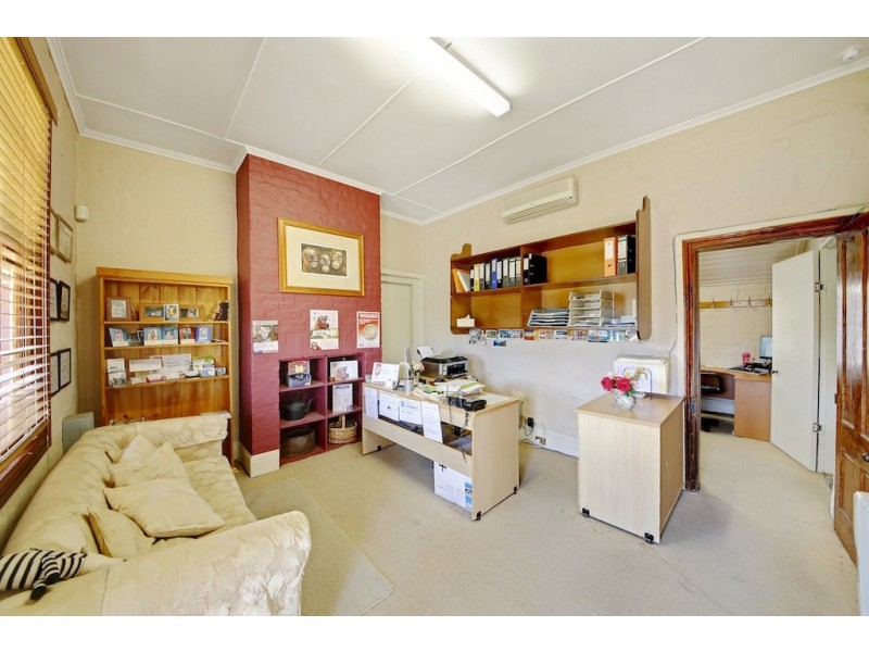 76 Menangle Street, Picton NSW 2571