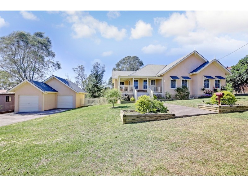 6 Krista Place, Tahmoor NSW 2573