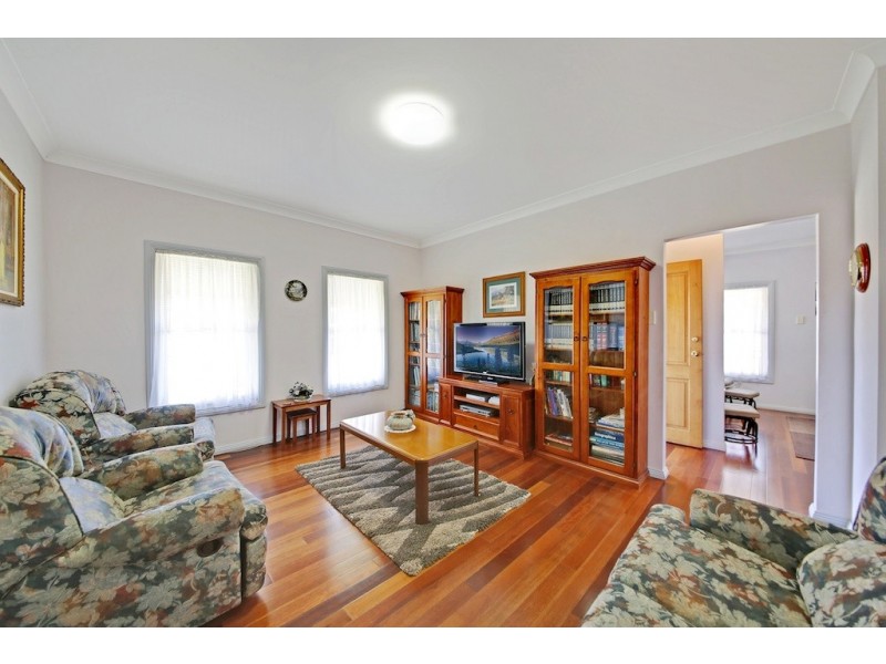 6 Krista Place, Tahmoor NSW 2573