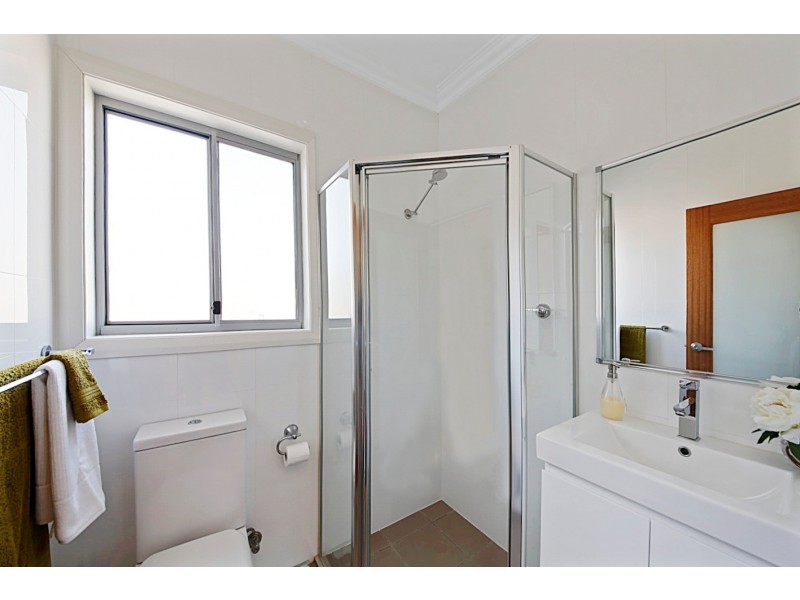 2/30 Wild st, Picton NSW 2571