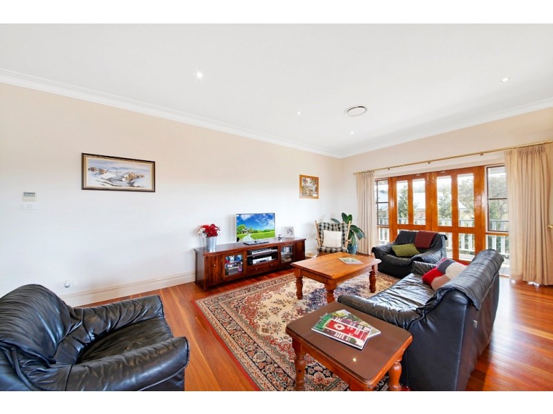 5 Thomas Place, Razorback NSW 2571